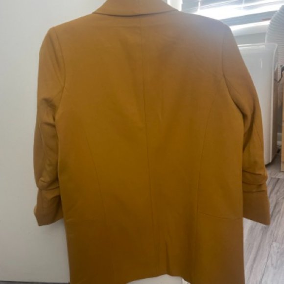 Mustard Blazer - Picture 2 of 2